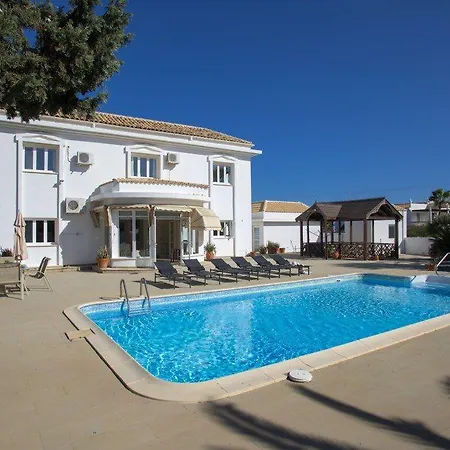 At Last You Have Found The Perfect 5 Star 10 * Protaras